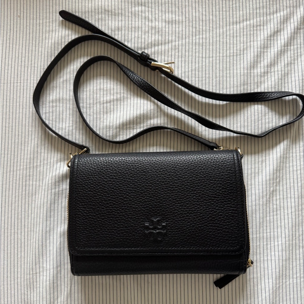 Black Pebbled Leather Tory Burch Wallet Crossbody Purse.
